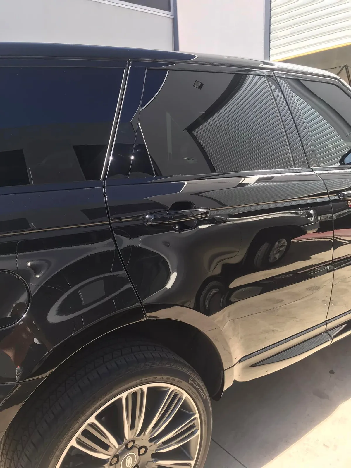 Ceramic tint