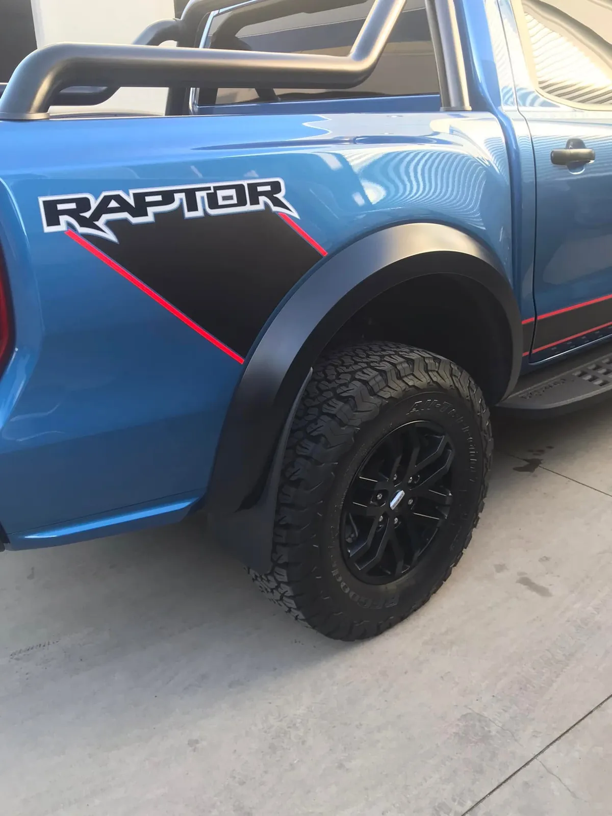 Custom colour and wrap detailing